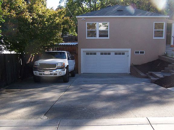 2nd image of 3701 Serrano St