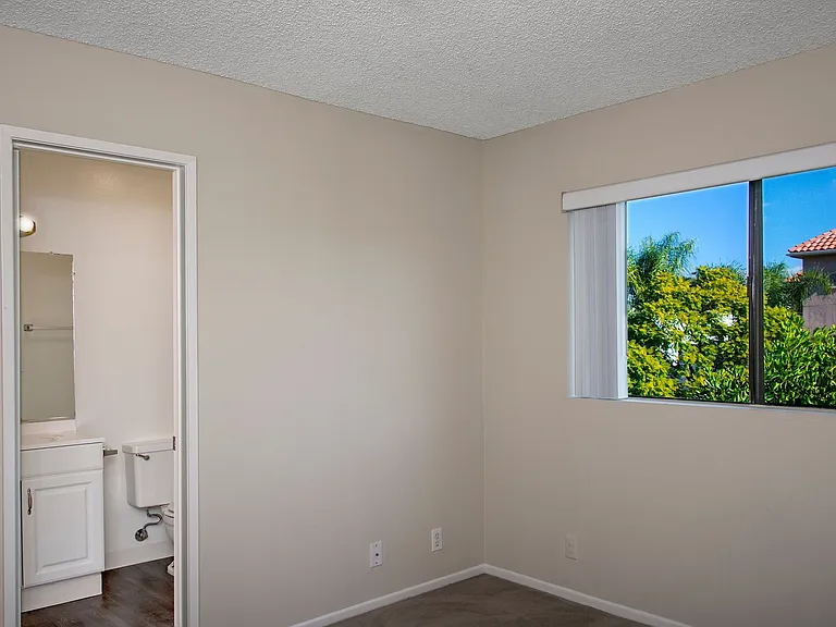 433 N Louise St — Photo 14