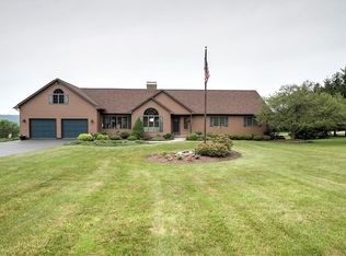 3815 Abbey Rd, Syracuse, NY 13215