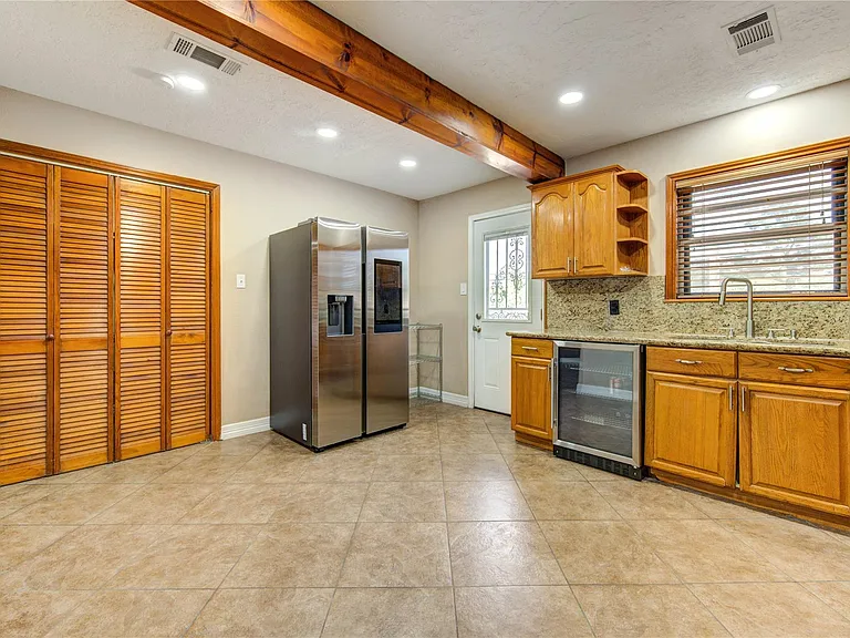 9922 Carmalee St — Photo 18