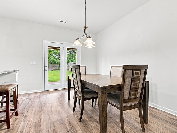 4th image of 120 Sherwin Ave