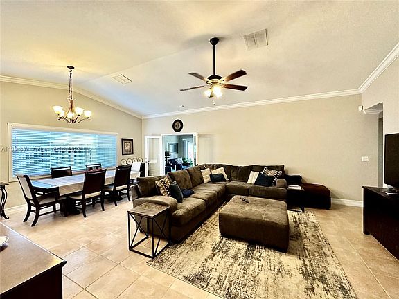 5th image of 7678 NW 88th Ln