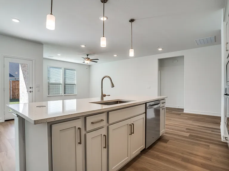 1600 Tyler Dr — Photo 10