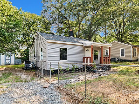 2nd image of 1405 W Rankin Ave