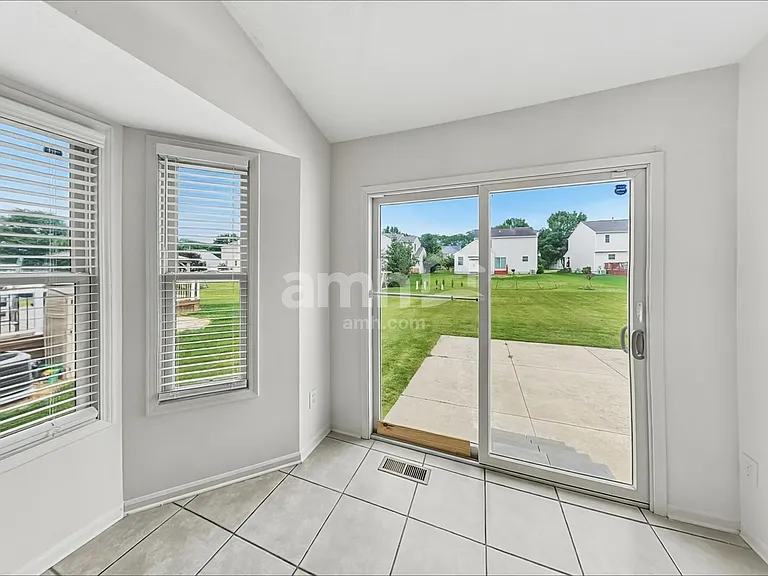 5545 Stevens Dr — Photo 5