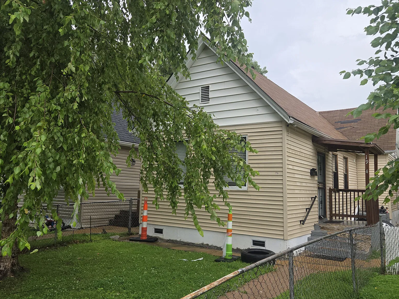 2 bed, 745 sqft, $875 — Photo 2