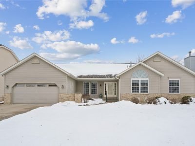 7320 Hampshire Dr NE, Cedar Rapids, IA, 52402
