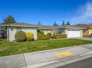 540 Golf View Dr, Medford, OR 97504