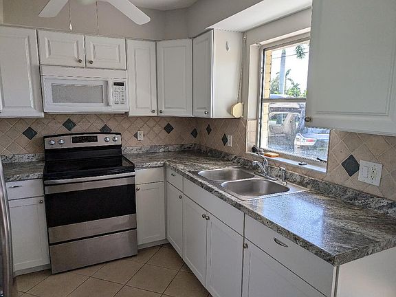 3rd image of 5620 SW 1st Ct