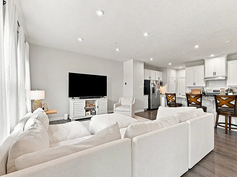 9004 Wellington Ct — Photo 10
