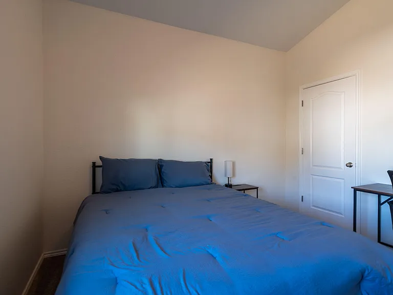 Short Springs Dr — Photo 2