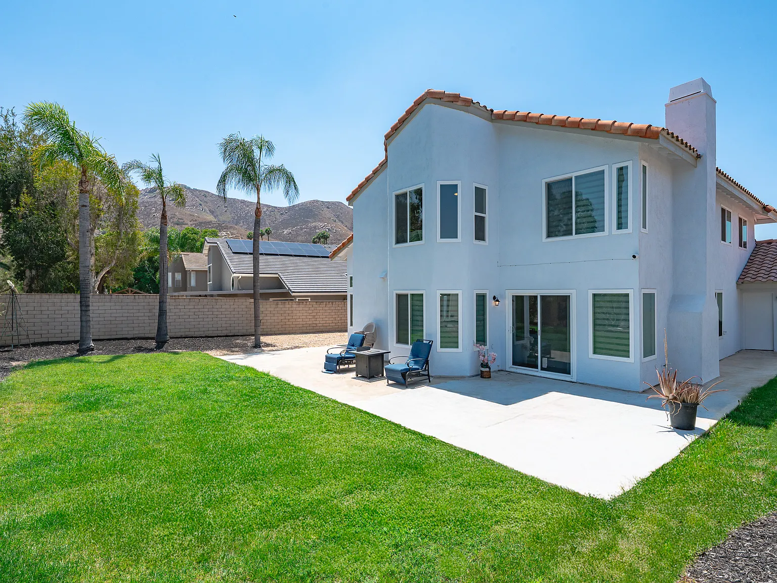 4 bed, $5,500 — Photo 2