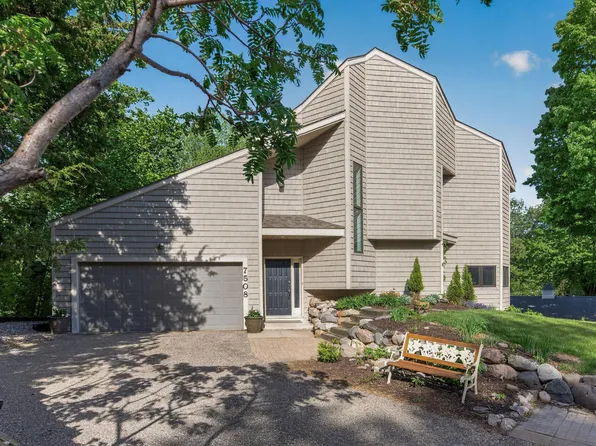 7508 W 77th St, Chaska, MN 55318
