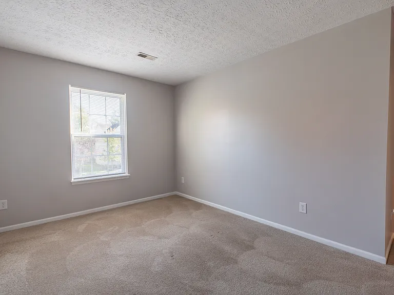 484-486 Applegate Ln — Photo 31