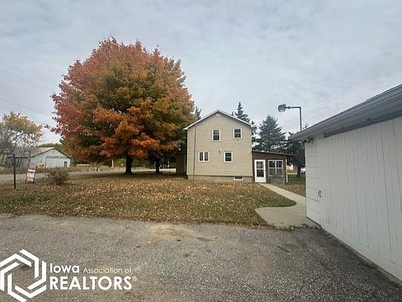 2nd image of 2860 Oak Ave