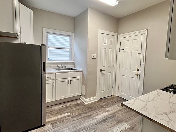 3rd image of 6 Jordan Ave #4