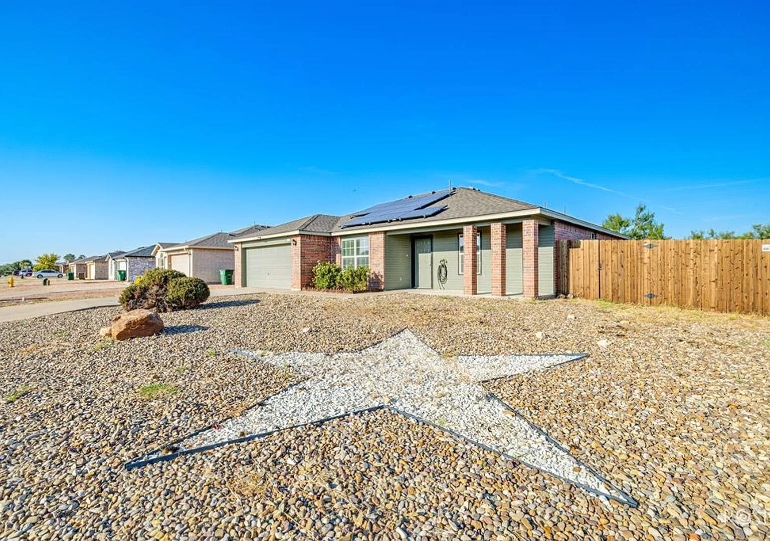 Coming Soon - Energy Efficient Home In Paulann! Save On Your Electric Bill! — Photo 2
