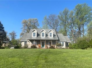 2708 Maple Dr, Hellertown, PA 18055