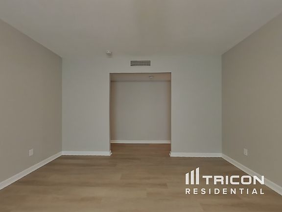 3rd image of 10630 N 33rd Ave