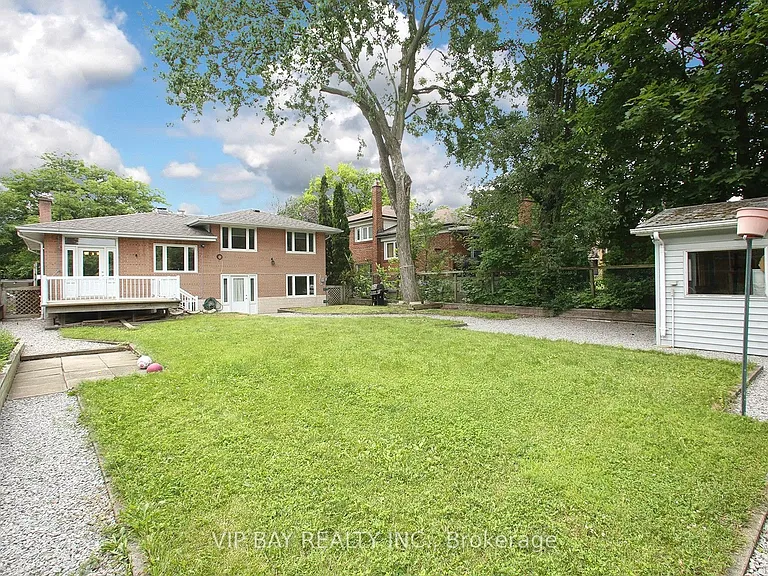 148 Betty Ann Dr — Photo 14