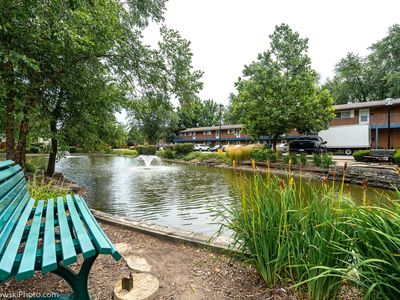 1485 S Canford Cliffs Dr APT 1C, Mount Prospect, IL, 60056