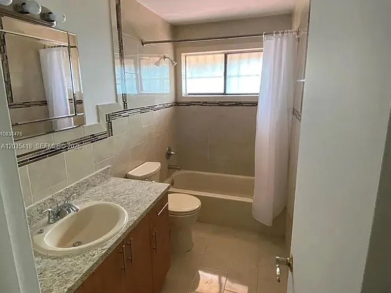 4933 SW 135th Pl #4933 — Photo 3