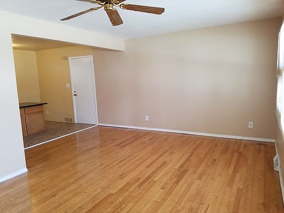 4th image of 1828 Carmel Blvd