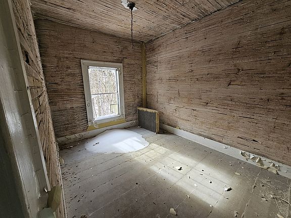 4th image of 56 Liberty St