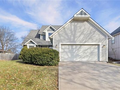 14715 S Summertree Ln, Olathe, KS, 66062