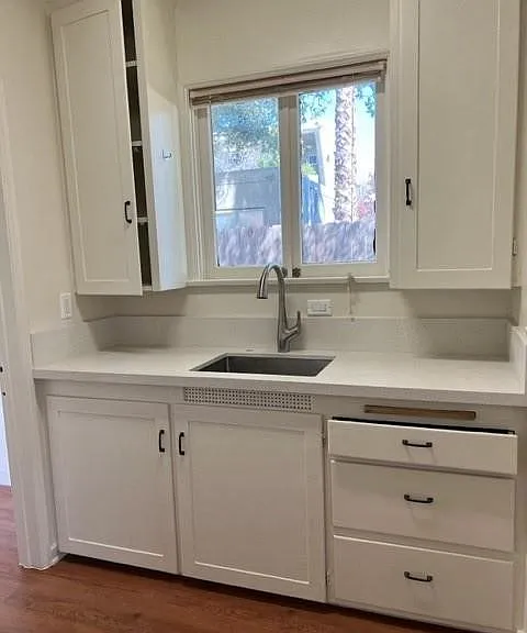 748 S Euclid Ave — Photo 2