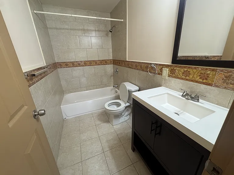 917 Ridge Ave #B — Photo 14