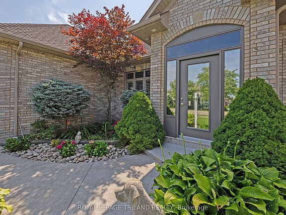 3rd image of 2285 Lilac Ave