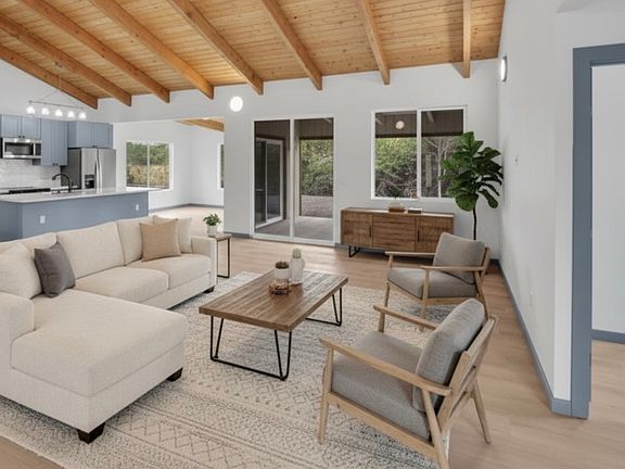 4th image of 94-1679 Kaulua Cir