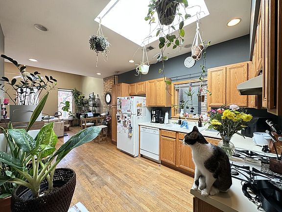 5th image of 1426 N Bosworth Ave #3