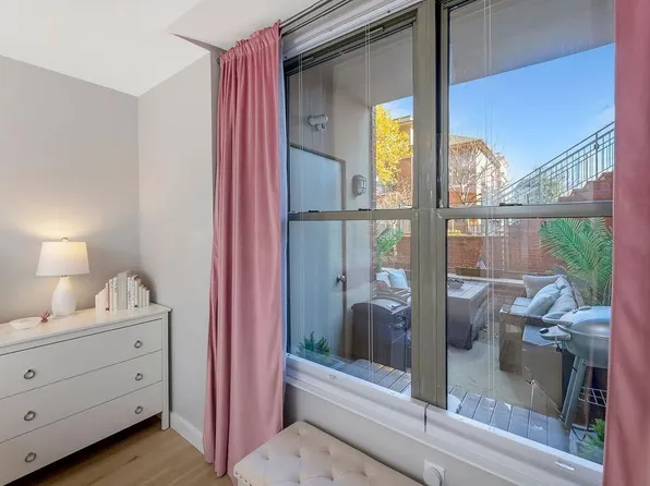 26 Avenue At Port Imperial image 28 of 38