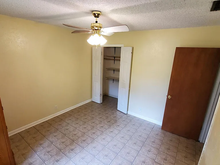 705 N Overlook Dr — Photo 9