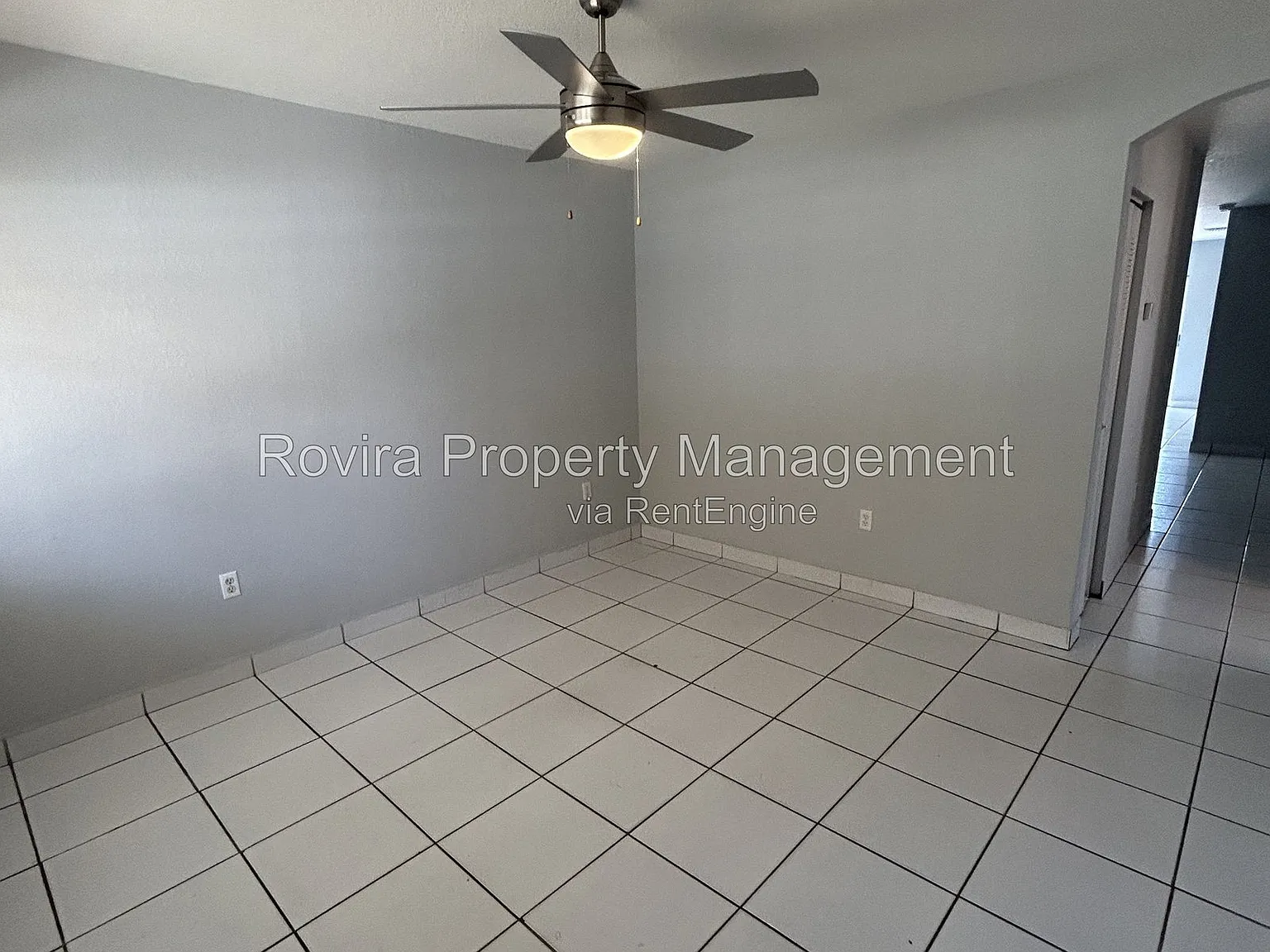3 bed, 2.0 bath, 1894 sqft, $3,000 — Photo 2