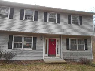 2 Brook Pl, Wappingers Falls, NY 12590