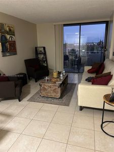 8251 NW 8th St APT 505, Miami, FL, 33126