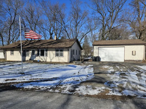 5082 Concord Ave, Portage, IN 46368