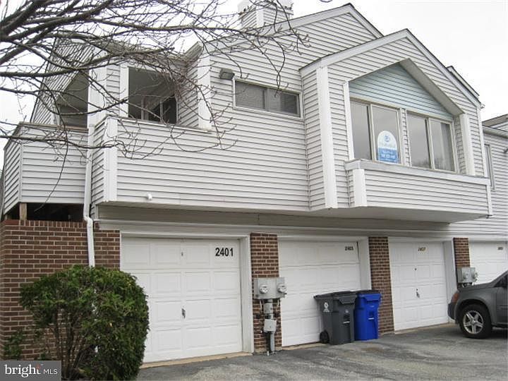 1st image of 2401 Creekside Dr