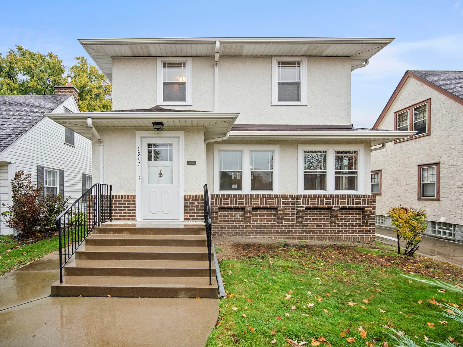 3 bed, 2100 sqft, $2,950 — Photo 2
