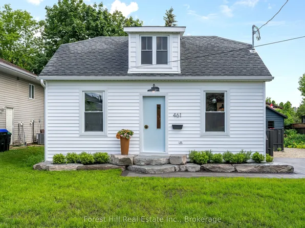 461 5th St, Collingwood, ON L9Y 4B1