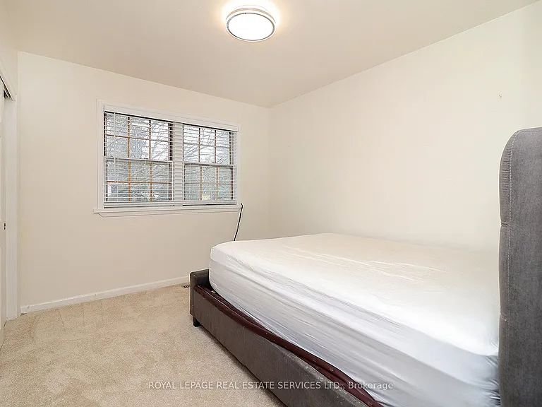 222 Alscot Cres — Photo 26