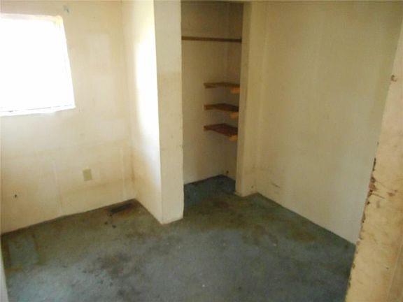 4th image of 1812 N 27th St