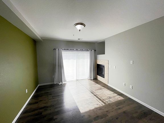 Big comfortable living room with fireplace