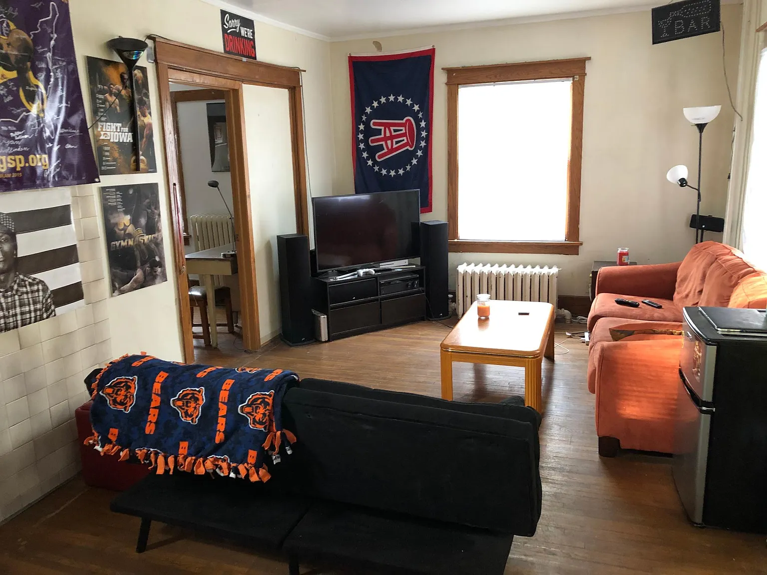 4 bed, 1436 sqft, $2,200 — Photo 2