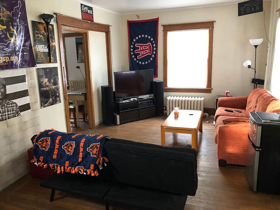 319 S Lucas St, Iowa City, IA 52240 Zillow