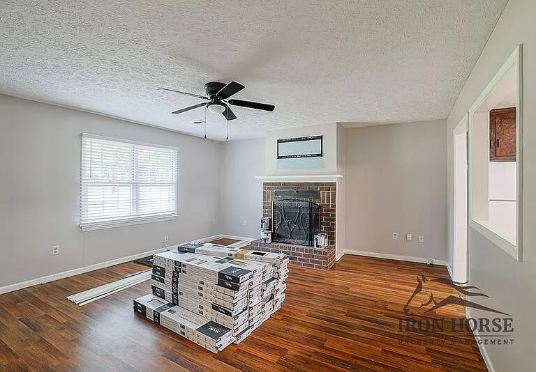 229 N Burson Ave #A — Photo 5