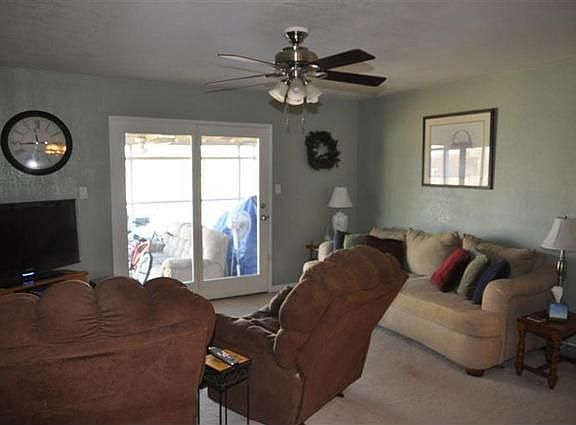 5th image of 8483 Wade Ct